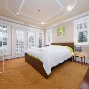  Homestay Oakridge Luxury Homestay Canada